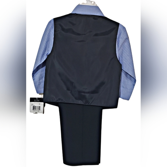 TFW Boys 4 piece Vest and Tie Pant Suit - Picture 2 of 3